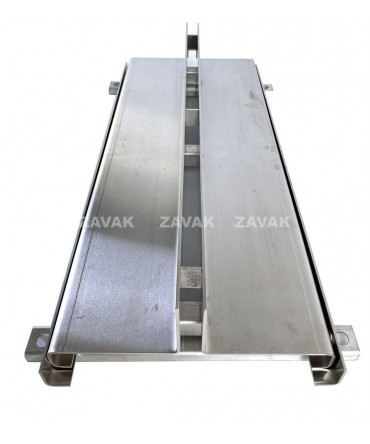 Rãnh thoát nước 1 khe hẹp nằm giữa SLT-BT120